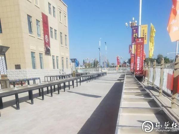 新疆和田玉最大桥头巴扎被拆除